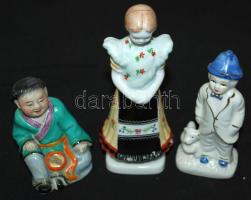 Három darab figurális porcelán apró hibákkal