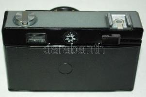 Vilia keresős fényképezőgép Triplet 69-3 f4/40 objektívvel 135-ös filmhez eredeti tokjában (a lencse...