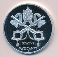 Vatikán 2005. "XVI. Benedek Pápa" ezüstözött multicolor emlékérem (40mm) T:PP
Vatican 2005...