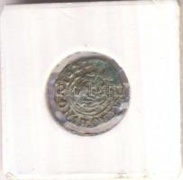 1622K-B Denár Ag "II. Ferdinánd" (0,58g) T:2 patina
Huszár 1203., Unger II 916.b)