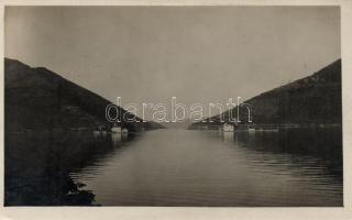 7 db régi, külföldi városképes lap