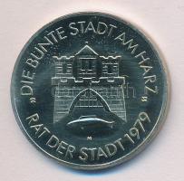 NDK 1979. "750 éves Wernigerode" CuNi emlékérem (26mm) plasztiktokban T:1
GDR 1979. "...