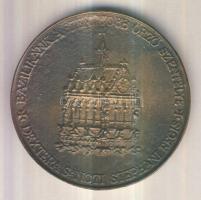 1983. "Szent István Bazilika felújítása" nagyalakú öntött Br emlékérem (d=82mm) Szign.:PAX...