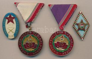 Kis kitüntetés tétel: 1957. Szocialista Munkáért Érdemérem szalaggal (2x) T:2 összesen 8001 adományo...