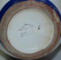 Két darab bokály, szarvas és madaras díszítéssel, m:23,19 cm