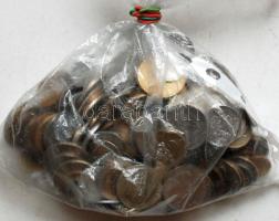 Vegyes külföldi fémpénz tétel 1kg-os súlyban T:vegyes Mixed metal coins, all 1kg C:mixed