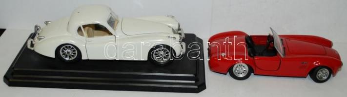 2db autómodell: Jaguar XK 120 cpoupé (1948) talapzatra rögzítve, és egy Cobra / 
Model cars