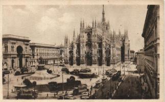 Milano Cathedral square