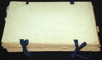 cca 1920 Újságfejléc gyűjtemény 20 országból szépen rendezve mappákban / Collection of newpaper head...