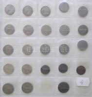 211db-ból álló vegyes pénzgyűjtemény 13 berakólapos gyűrűs albumba rendezve, főleg osztrák, német,  ...