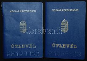 2 db érvénytelenített útlevél / passports