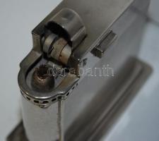 Dreizack Solingen szivarvágó és egy Rowenta asztali öngyújtó /
Dreizack Solingen cigar-cutter and Ro...