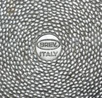 Fém tál, áttört gazdagon díszítve, d:29