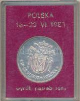 Lengyelország 1983. II.János Pál pápa látogatása ffém emlékérem T:BU Eredeti dísztokban! Poland 1983. Pope John Paul II metal commemorative medallion in original plastic box C:BU