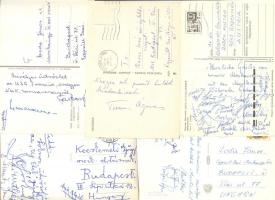 cca 1955-1955 Különböző magyar sportolók, csapatok tagjainak aláír képeslapjai külföldi világversenyekről össz. 5 db