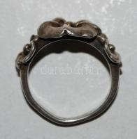 Virágokkal díszített ezüst (Ag) gyűrű / 
Silver ring with floral decoration, size: 52, 5,68gr