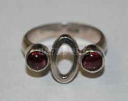 Ezüst (Ag) gyűrű gránátokkal díszítve / Silver ring with garnets, size: 56, 5,6gr