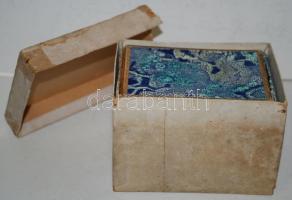 Cca 1900 tűtartó doboz, varrótűkkel