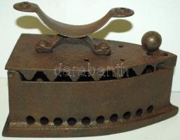 Dávid-csillaggal jelzett szemcse fújt szenes vasaló, új szerű állapotban/ Vintage iron