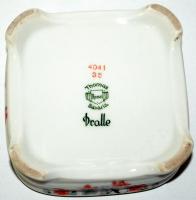 Virágmotívumokkal díszített, aranyozott, jelzett Thomas Bavaria porcelán bonbonniere. Az aranyozás n...