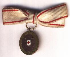1914. Vörös Kereszt Ezüst Díszérme bronz miniatűr T:1-