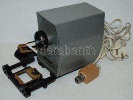 Szovjet diavetítő saját dobozában