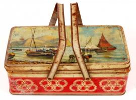 Egy doboznyi bolha tétel: Régi fém doboz, régi táska, kézzel készített fali óra, szivaros doboz, fa ...