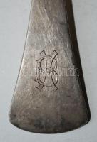 Két darab ezüst merőkanál, egyik horpadt a másik címeres, jelzettek Dianás és mesterjelesek, Nettó 3...