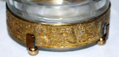 Dekoratív bronzírozott fém hamutál szakítottüveg-betéttel / 
Ashtray with hand-made glass container,...