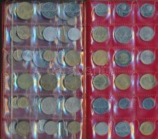 Vegyes külföldi hobbi gyűjtemény albumba rendezve, közte jobb darabokkal, összesen 72db érem T:2,3
M...