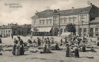 Gyulafehérvár Hunyadi square, market (b)