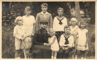 1927 Zita gyermekeivel Lequeitioban, 1927 Queen Zita and the 8 Habsburg children, photo in Lequeitio