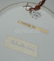 Simó Ágoston (1925-2011): Állat és virág, egyedi mintázatú, kézzel festett, jelzett dísztányér / 
Po...