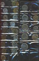 Vegyes világpénz gyűjtemény nagyalakú albumba rendezve, összesen 230db érme, köztük ezüst érmék is, ...