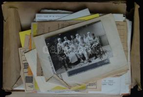 cca 1900-1945 Okmány és papír hagyaték tétel, reklámok, nyomtatványok, igazolványok