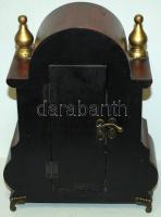 Antik hatású modern fa óra / 
Modern wooden clock with old style, 27x21x10cm