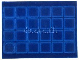 Éremtartó tálca 32db férőhellyel, kék színben