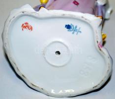 Kézzel festett jelzett Hollóházi porcelán tükröt tartó hölgy figura, az egyik rózsán alig látható sé...