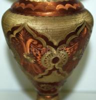 Orientális díszítésű réz vázácska / 
Copper vase with oriental decoration, 18,5cm