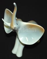 3db Hollóházi porcelán állatfigura és egy matricás, Győr látképével díszített porcelán kulacs /  Hollóháza porcelain lot: 3 animal figures and a flask