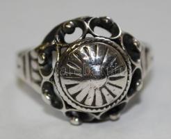 Ezüst (Ag) gyűrű /  Silver ring, size: 56, 3,05gr