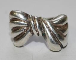 Masni fazonú ezüst (Ag) gyűrű / 
Silver ring shaping a ribbon bow, size: 52, 9,25gr
