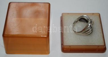 Masni fazonú ezüst (Ag) gyűrű / 
Silver ring shaping a ribbon bow, size: 52, 9,25gr