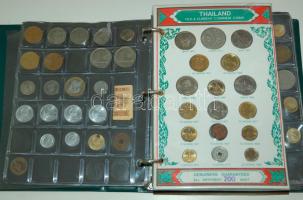 Átnézetlen hobbi gyűjtemény albumba rendezve, több 100db érmével közte ezüst is, pár bankjeggyel T:Vegyes