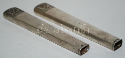 1954 után 2db növényi motívumokkal díszített 800-as tisztaságú jelzéssel ellátott ezüst (Ag) késnyél...