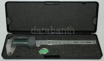 UltraPro digitális subler saját dobozában / 
Digital caliper 0-150mm