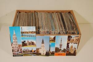 Templomok kb 700 db-os modern képeslap gyűjtemény, főleg magyar lapok, kevés külföldi, sok megiratlan, nagyon jó állapotú, gondosan tárolt anyag, cipős dobozban