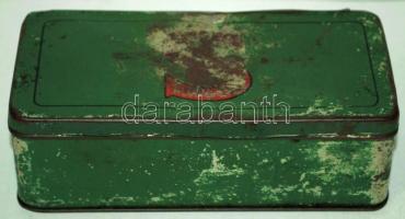 Kis jelvény és sport érem tétel, hozzá egy sérült ezüst gyűrű