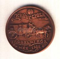 Rajki László (1939-) 1988. "MÉE / Krúdy Gyula Irodalmi Kör" Br emlékérem (42,5mm) T:1-