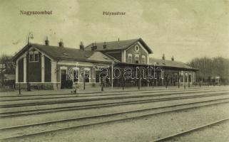 Nagyszombat railway station